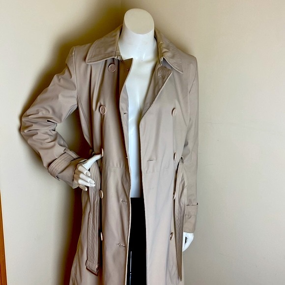 Multi-Seasonal Waterproof Trench Coat - Picture 4 of 14